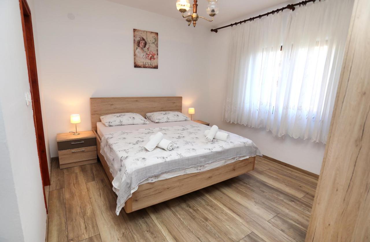 Apartman Gilan セゲット・ヴラニツァ エクステリア 写真